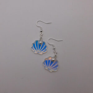 Iridescent Shell Pearl Earring